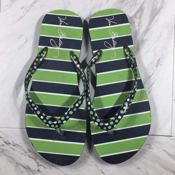 ⭐️ SIZE M VERA BRADLEY GREEN STRIPE FLIP FLOPS - Picture 2 of 3